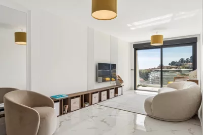 Sea-View Apartment — Beausoleil, Above Monaco — 4