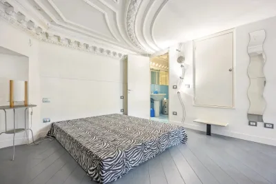 Belle Époque Ground-Floor Apartment — Beaulieu-sur-Mer — 8