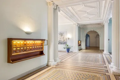 Belle Époque Ground-Floor Apartment — Beaulieu-sur-Mer — 11