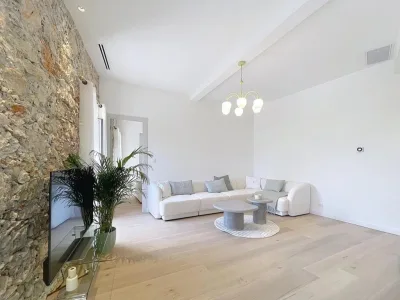 Renovated Apartment Above the Harbour — Villefranche-sur-Mer — 10