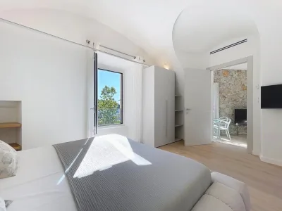 Renovated Apartment Above the Harbour — Villefranche-sur-Mer — 11