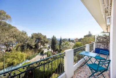 Sea-View Penthouse — Cap-Ferrat Village — 1