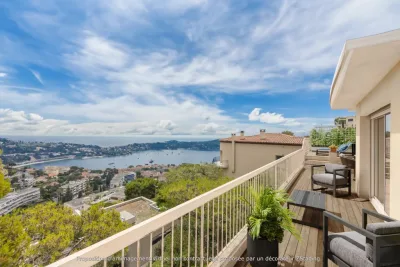 Top-Floor Apartment, Panoramic Sea View — Villefranche-sur-Mer — 1