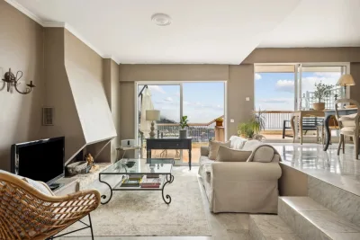 Top-Floor Apartment, Panoramic Sea View — Villefranche-sur-Mer — 9